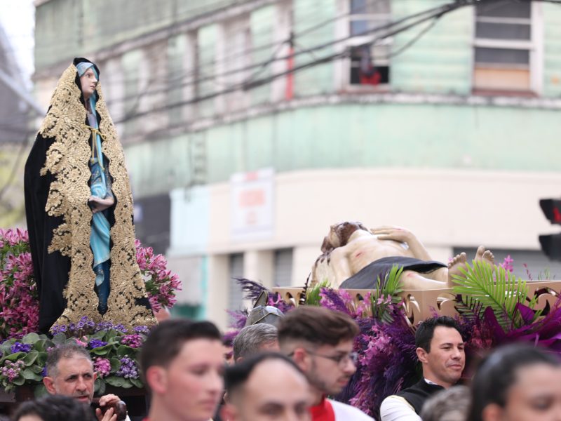 Padre Reginaldo Manzotti celebra o Tríduo Pascal no Santuário Nossa Senhora de Guadalupe e Jesus das Santas Chagas