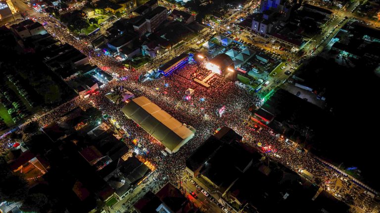 Padre Reginaldo Manzotti participa da Festa da Cidade de São José dos Pinhais (PR)